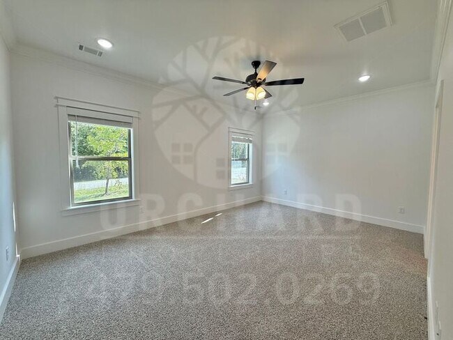 Building Photo - Bella Vista Single-Family Home- 3 Bed/ 2 B...