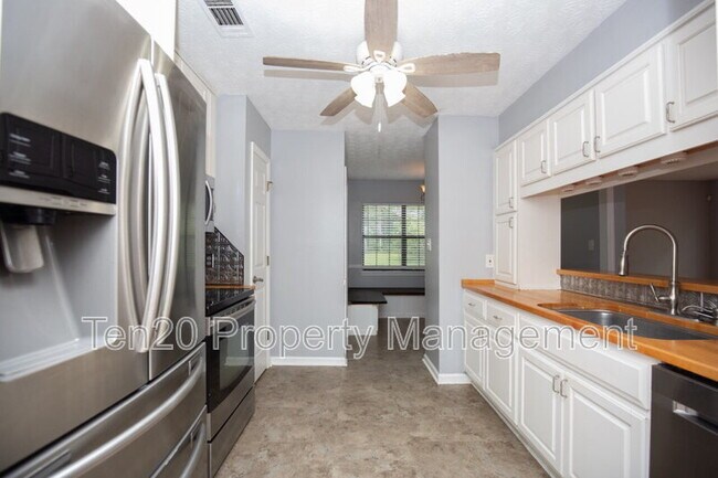 Building Photo - 11406 Mehaffey Rd