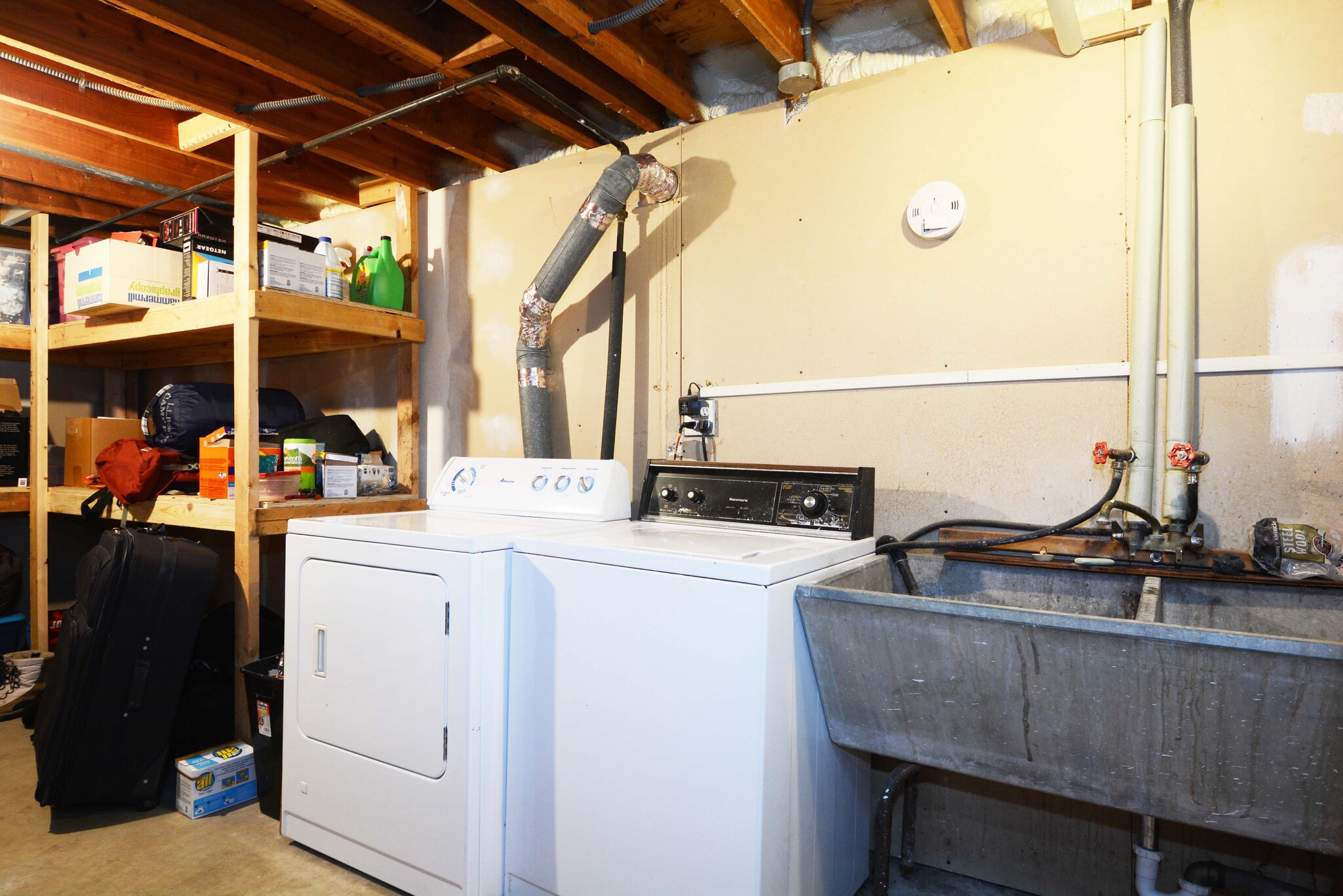 washer/dryer in basement - 4239 Diamond Dr