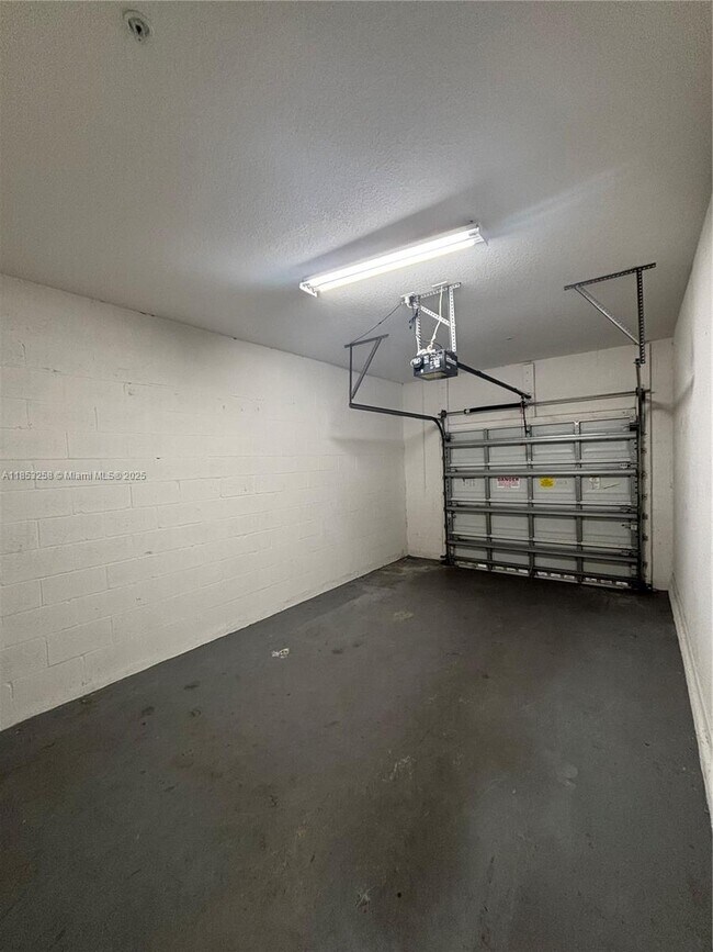 Building Photo - 290 SW 7th Ct