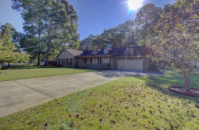 Building Photo - 809 Barrington Dr