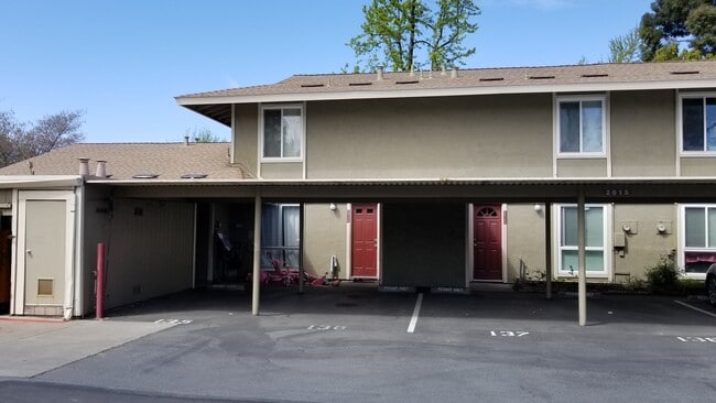 Building Photo - 2015 Olivera Rd