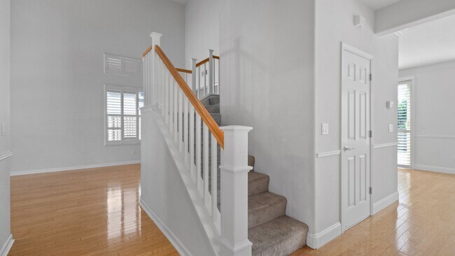 Building Photo - Rolling Hills Beauty! 4 Bedroom 3 Bath