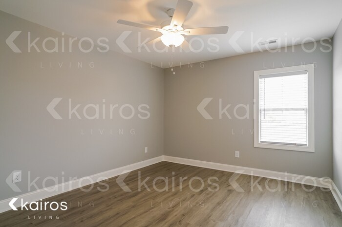Building Photo - 3708 Oak Leaf Wy