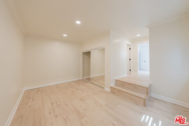 Building Photo - 8149 Alcove Ave