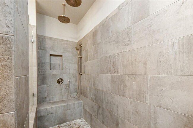 Building Photo - 535 Letchas Ln