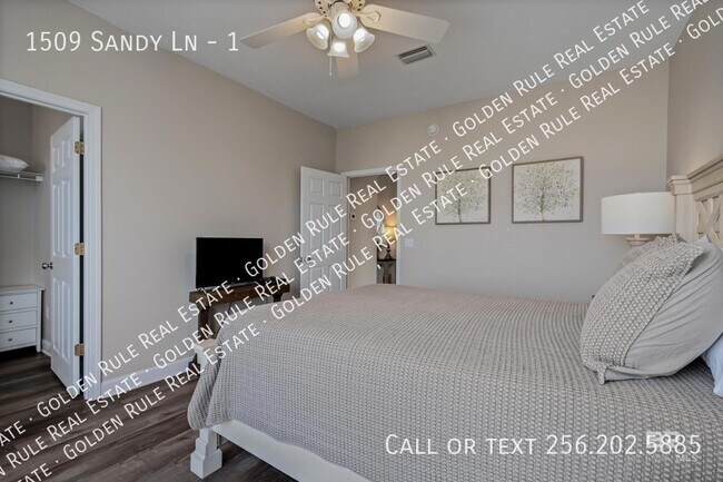 Building Photo - 1509 Sandy Ln