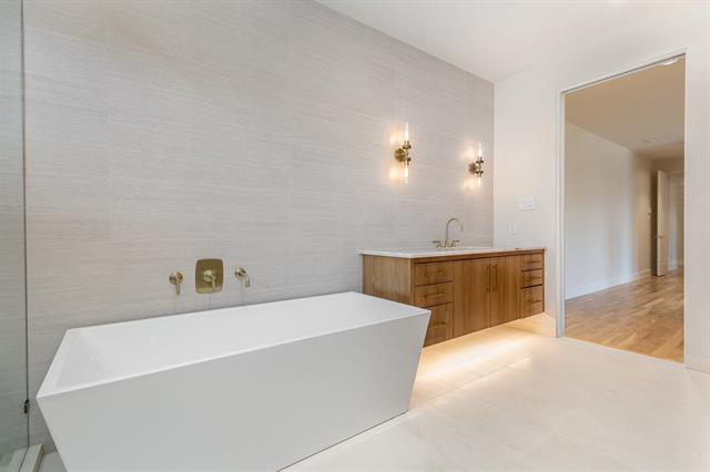 Building Photo - 4203 Normandy Ave