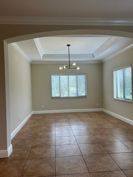 Dining room - 4412 Vanda Dr