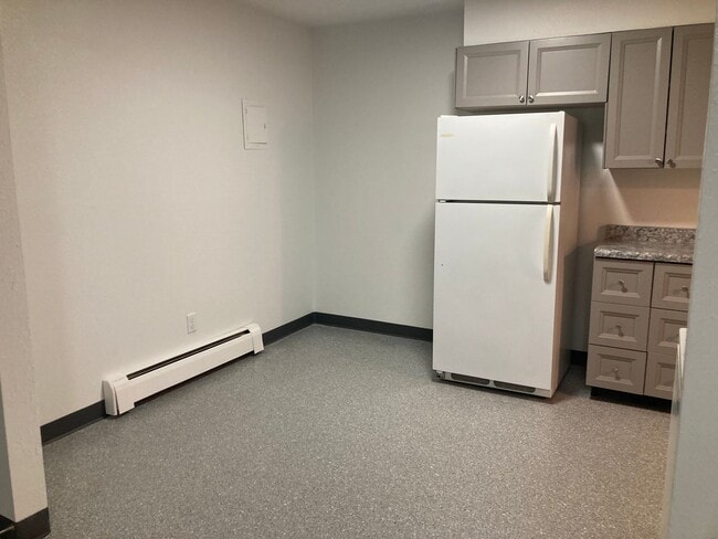 Building Photo - 201 1st Ave NE