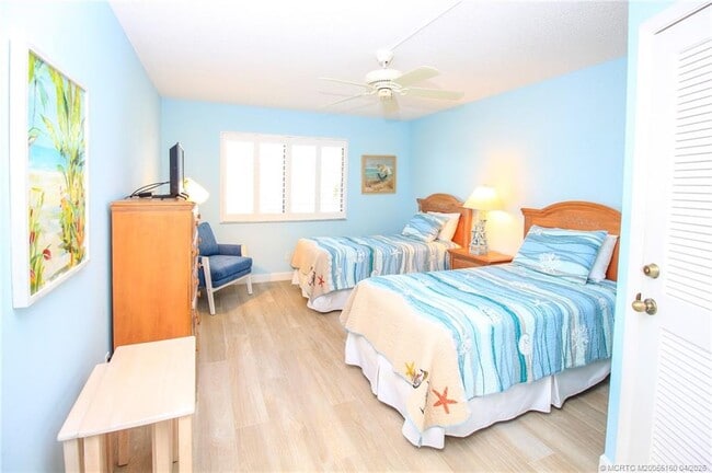 Building Photo - 20 NE Plantation Rd