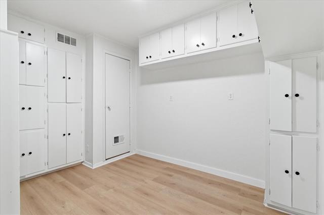 Building Photo - 4333 Thicket Dr