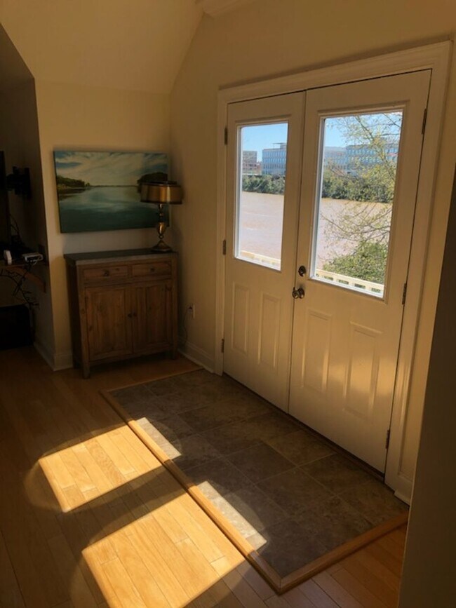 Building Photo - COMING SOON!!!! Riverfront Apartment in de...