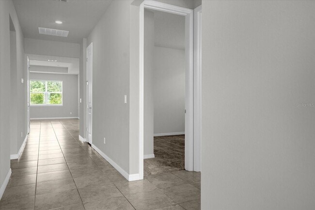 Building Photo - 2124 Live Oak Lake Rd