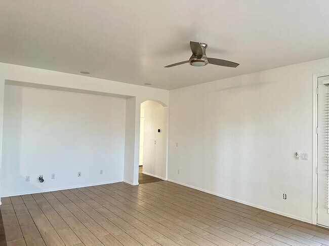 Building Photo - 7706 S 24th Dr