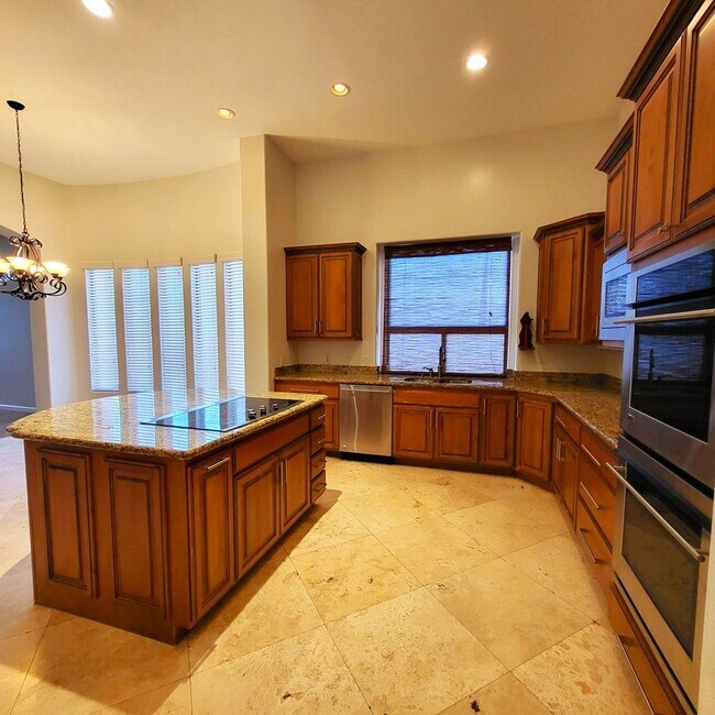 Building Photo - FIRST 2 WEEKS RENT FREE!!! BEAUTIFUL HOME ...
