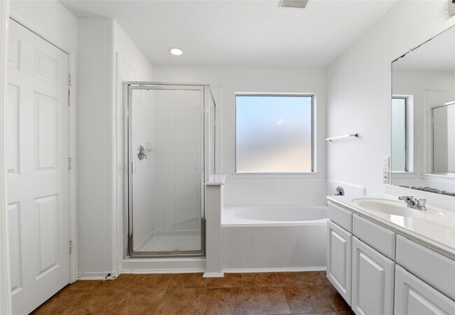 Building Photo - 18427 Grove Brook Ln