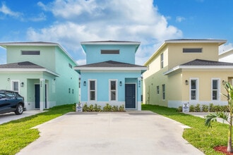 Building Photo - 406 NW 13th Ave