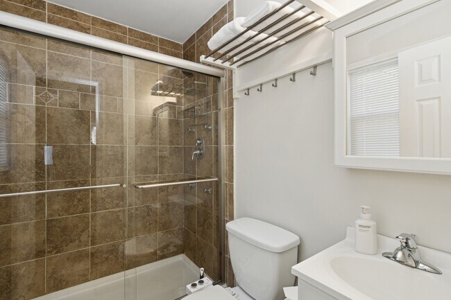 Building Photo - 10106 W 91st St