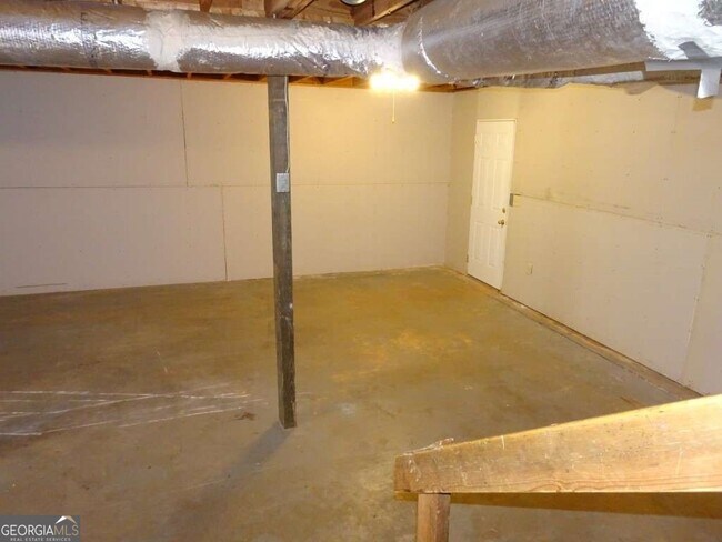 Building Photo - 524 Millard Farmer Rd