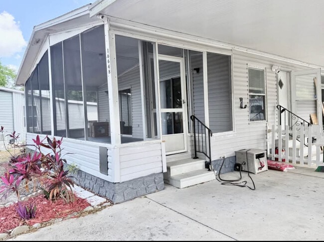 Building Photo - 16648 Daeza Dr