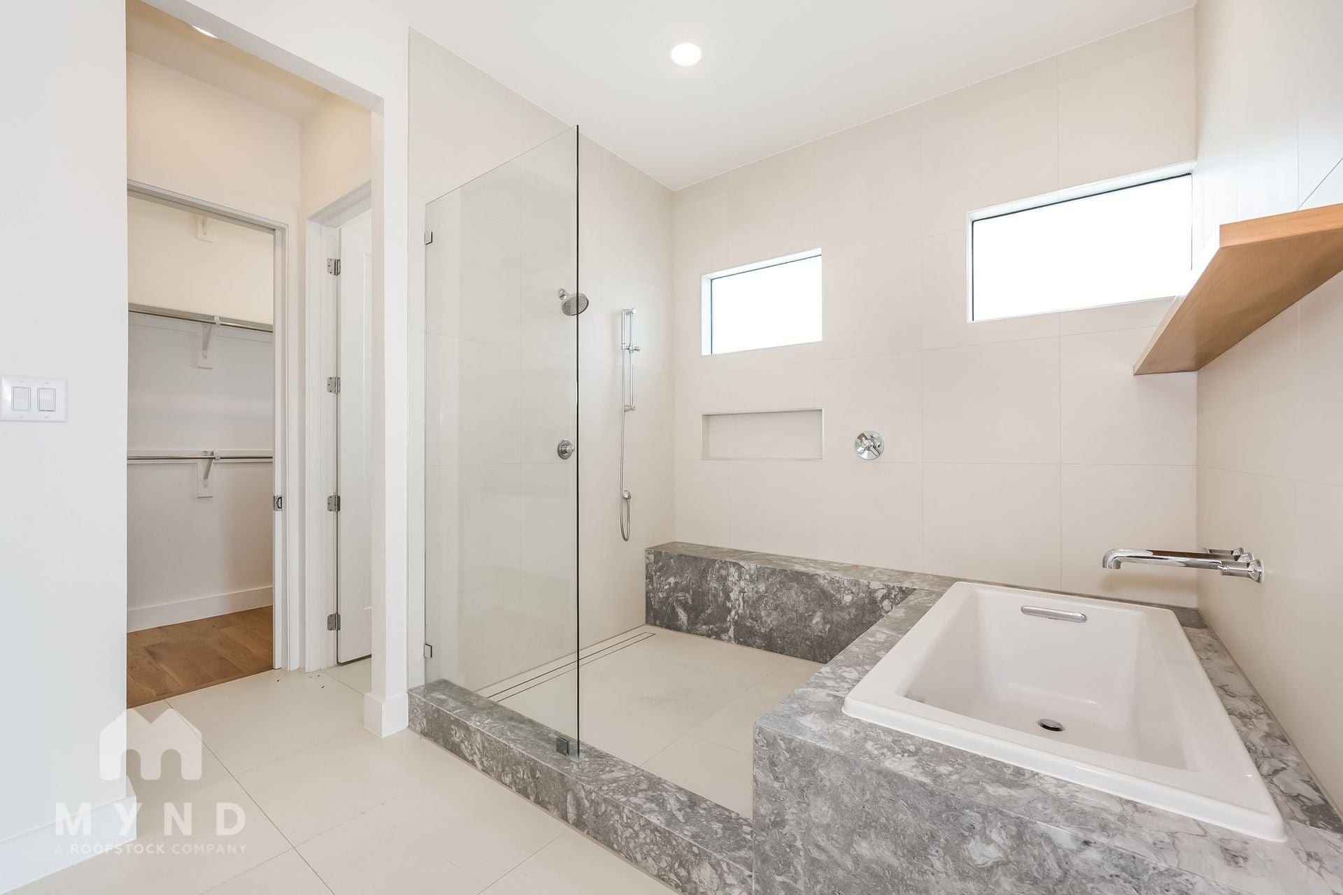 Building Photo - 1012 Mobile St