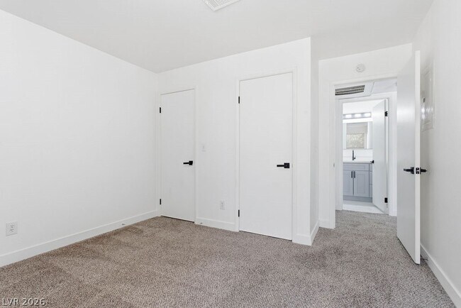 Building Photo - 5121 S Lindell Rd