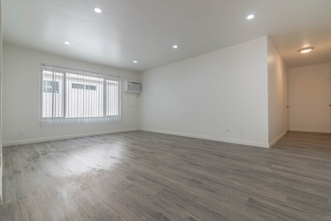 Building Photo - bar13218