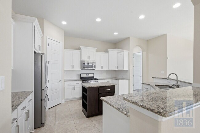 Building Photo - 3805 Hidden Harbor Dr