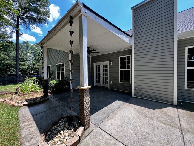 Building Photo - 451 Moriah Ln