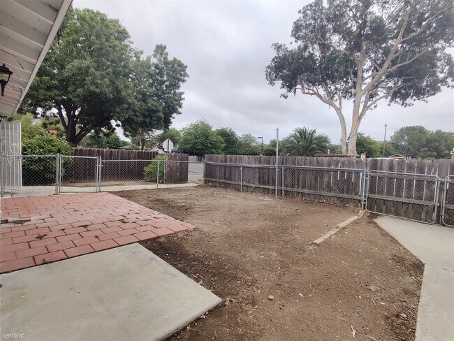 Building Photo - 2 br, 2 bath House - 739 D St