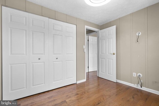 Building Photo - 13250 Custom House Ct