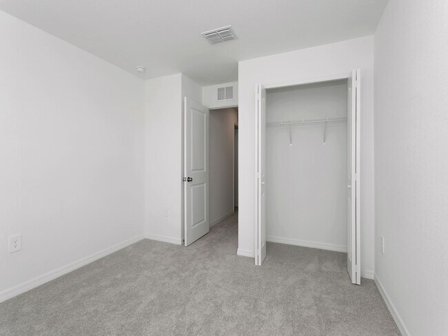 Building Photo - Brand-New 3BR/2.5BA Townhouse for Rent in Lakewood Ranch — $2,300/Month, Internet & Lawn Care Inc...