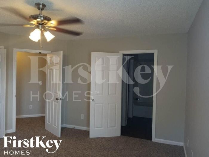 Building Photo - 1305 St Isabella Ct