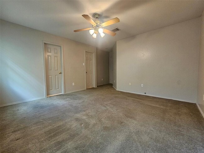 Building Photo - 130 Star of Texas Dr