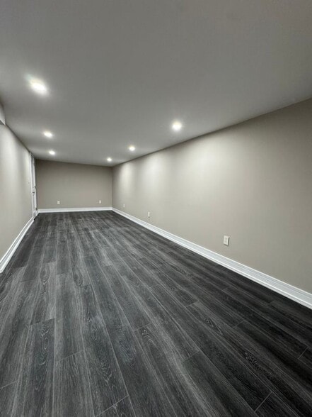 Building Photo - 2704 W 15th Ave