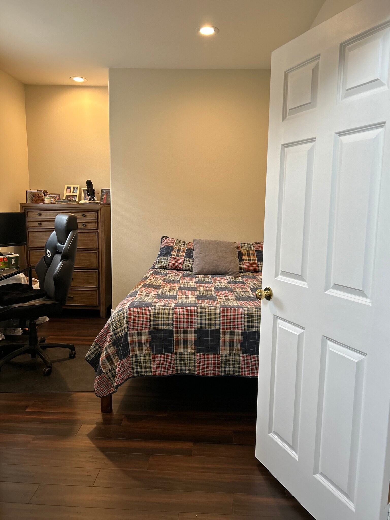 Den/Office/3rd Bedroom - 580 Fenwick Way