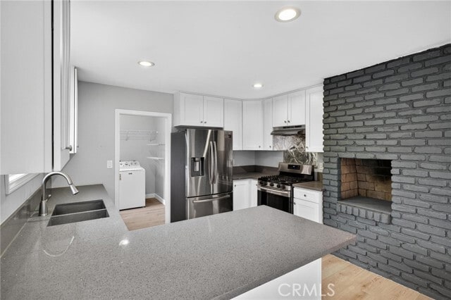 Building Photo - 13808 S Catalina Ave