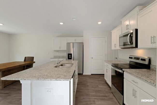 Building Photo - Charming 4BR House in Greensboro
