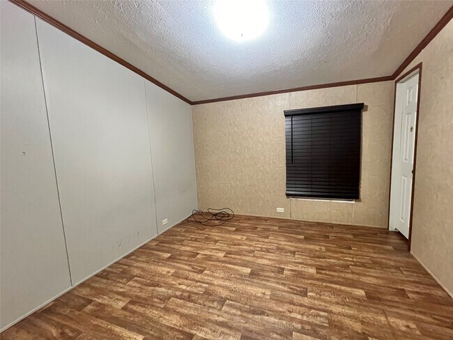Building Photo - 16381 Hunters Green Dr