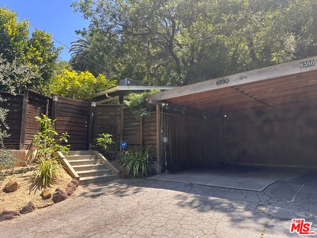 Building Photo - 8350 Lookout Mountain Ave