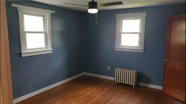 Building Photo - Great 3-Bedroom Home in Centre Hall