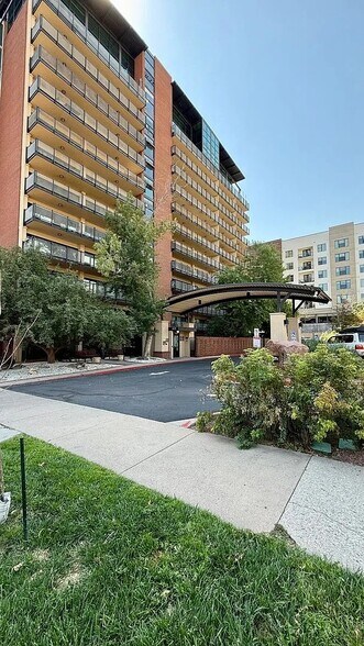 Building Photo - 417 E Kiowa