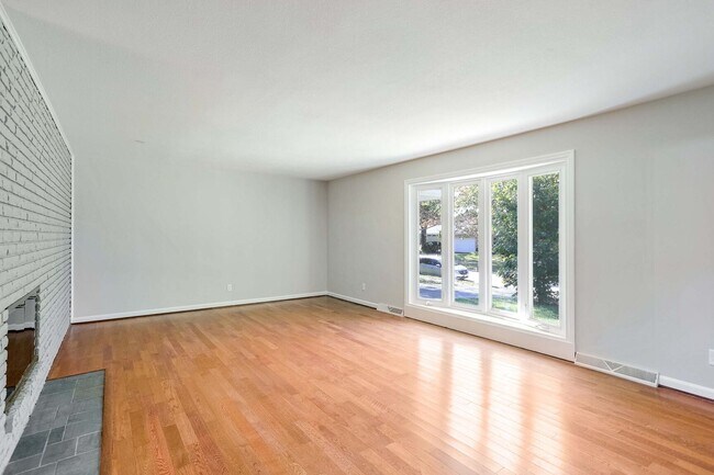 Building Photo - 1716 Georgetown Dr