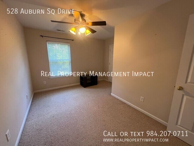 Building Photo - 528 Auburn Square Dr