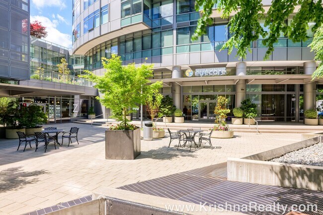 Building Photo - Luxury Downtown Living In The John Ross Building | 1 Bedroom | 1 Bathroom Condo | PDX's SW Water ...