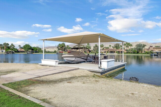 Building Photo - 83054 S Bay Dr