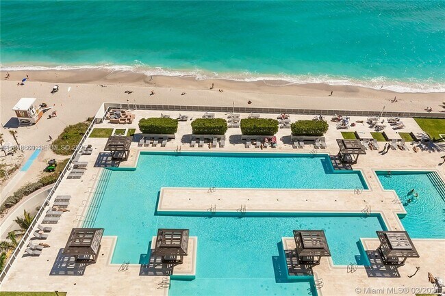 Building Photo - 1830 S Ocean Dr