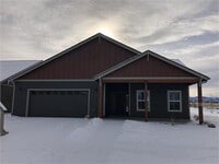 Building Photo - Beautiful 3 bedroom 2 bath house in Bozeman with a fenced yard