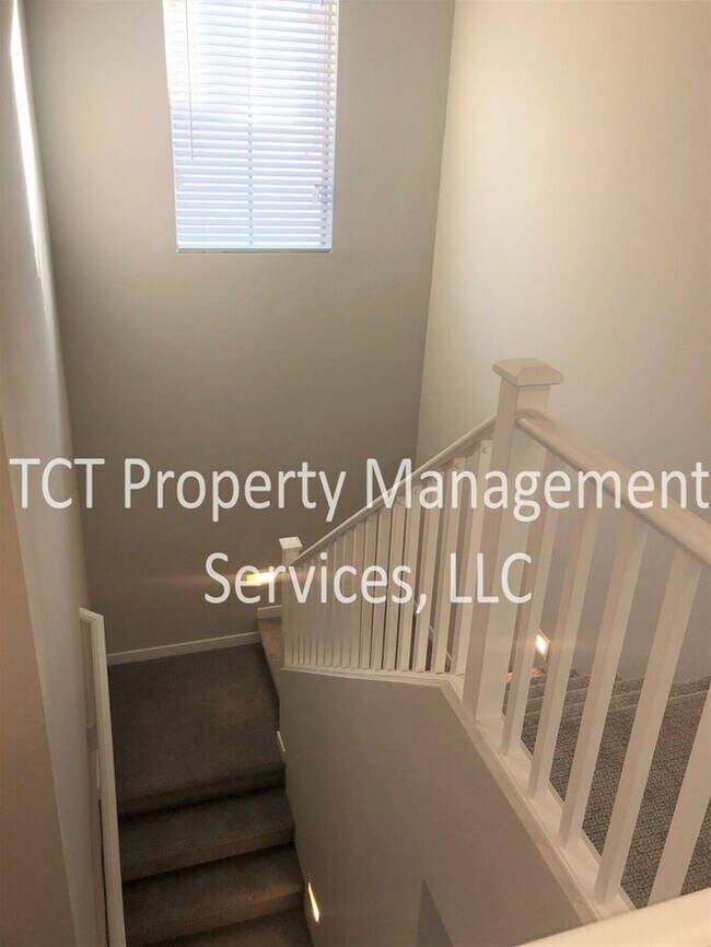 Building Photo - Gorgeous Home In Gated Gilbert Community!